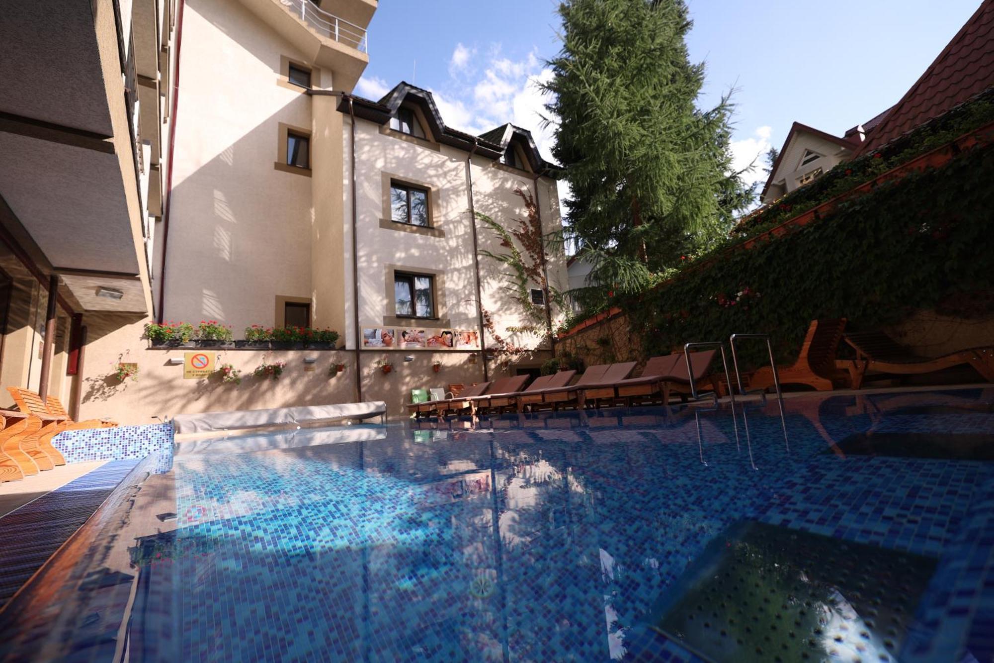 Romantik Spa Hotel Yaremche Exterior foto